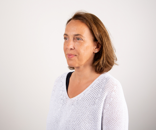 portrait of Diana Johnson